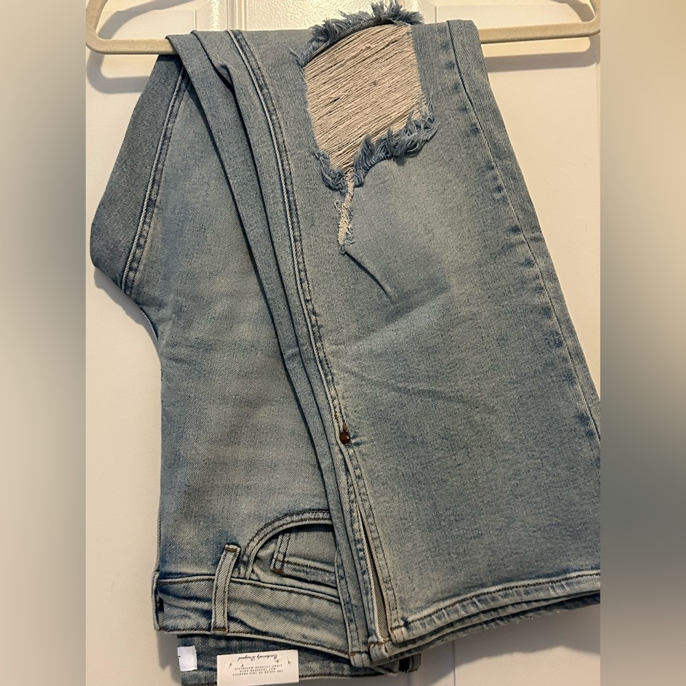 Judy Blue Distressed Straight Leg Jeans 14W high waist NTW cut ankle! Super cute